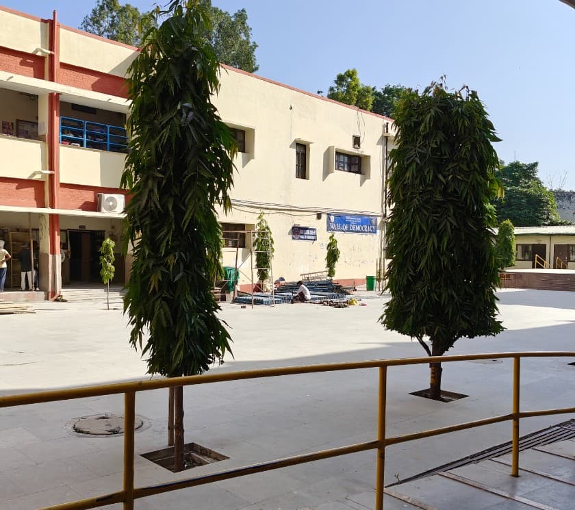 Shyam Lal College Campus photo 5